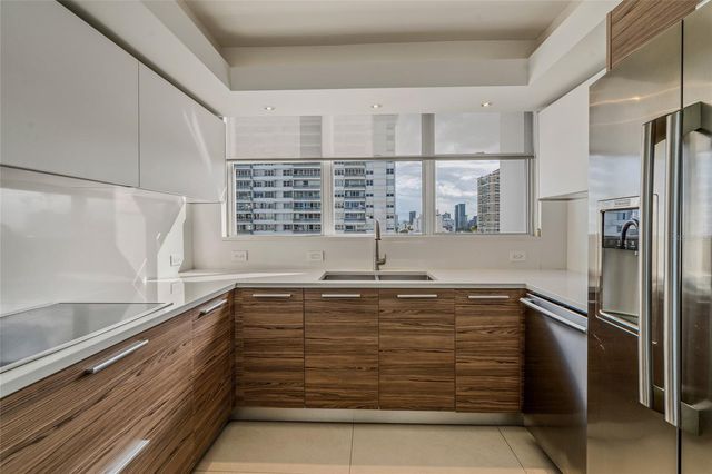 54 KINGS COURT ST 10-A, San Juan, PR 00911