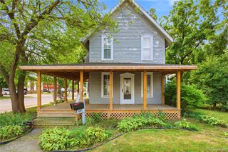 201 W Liberty Street, South Lyon, MI 48178
