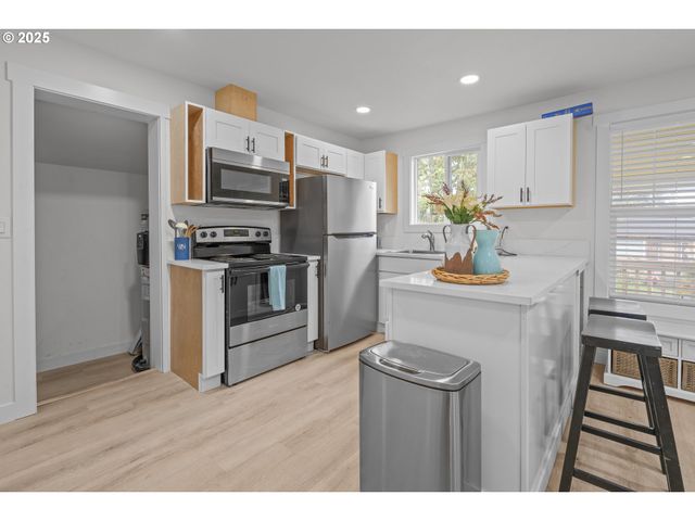 3432 Nw PORT Ct, Lincoln City, OR 97367