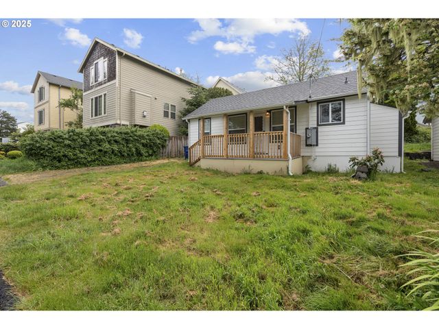 3432 Nw PORT Ct, Lincoln City, OR 97367