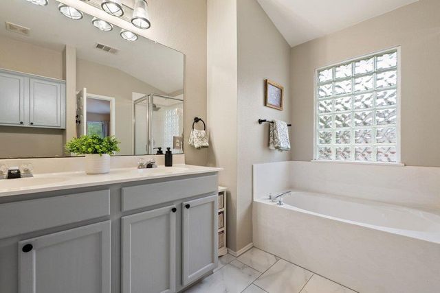 1170 Stone Forest TRL, Round Rock, TX 78681