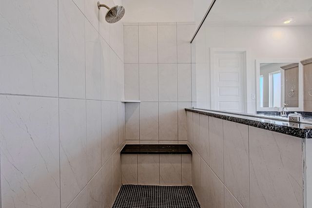 149 Peninsula Point Drive, Montgomery, TX 77356