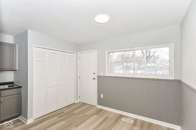 2625 Sickle Road, Indianapolis, IN 46219