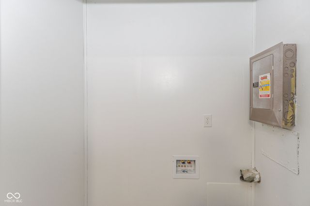 2625 Sickle Road, Indianapolis, IN 46219