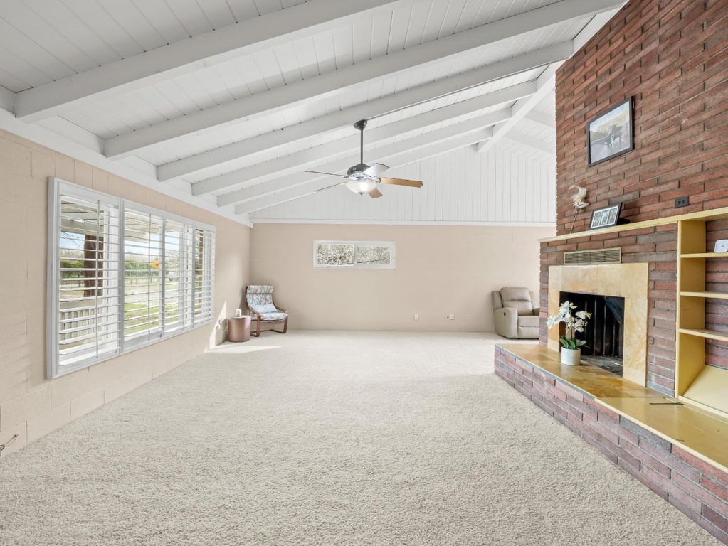 Image 12 of property listing at 4847 S Greenwood Avenue, Del Rey, CA 93616