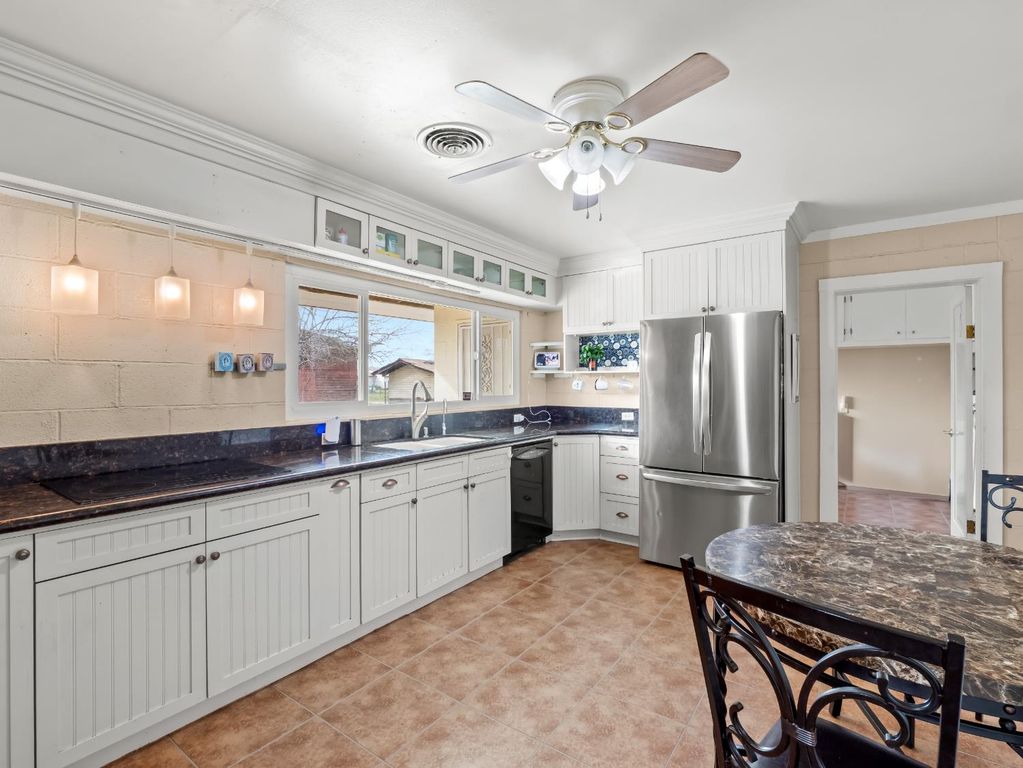 Image 32 of property listing at 4847 S Greenwood Avenue, Del Rey, CA 93616