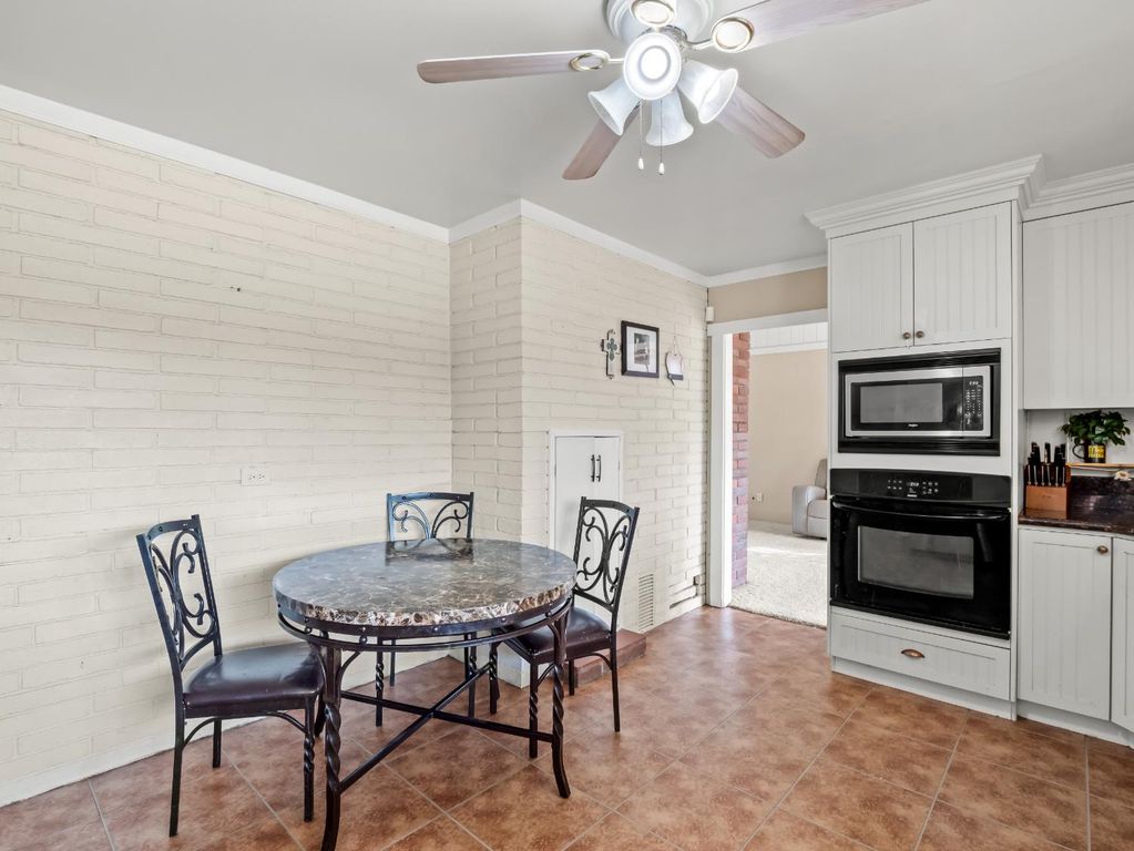 Image 34 of property listing at 4847 S Greenwood Avenue, Del Rey, CA 93616