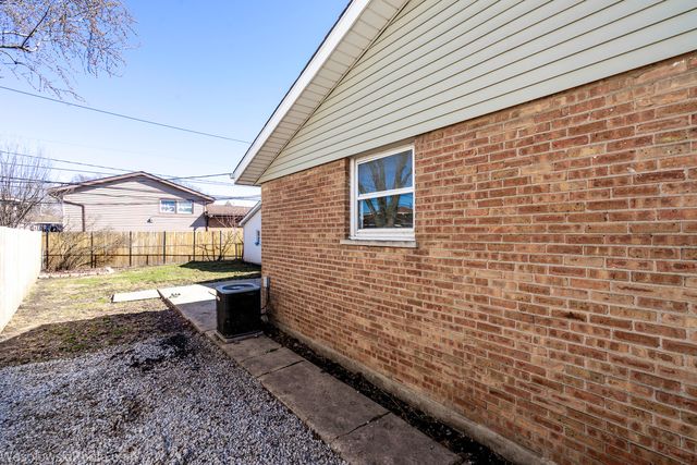 16423 Craig Drive, Oak Forest, IL 60452