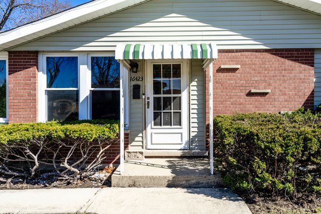 16423 Craig Drive, Oak Forest, IL 60452