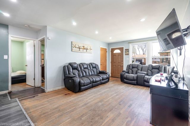 16423 Craig Drive, Oak Forest, IL 60452