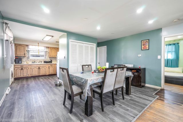 16423 Craig Drive, Oak Forest, IL 60452