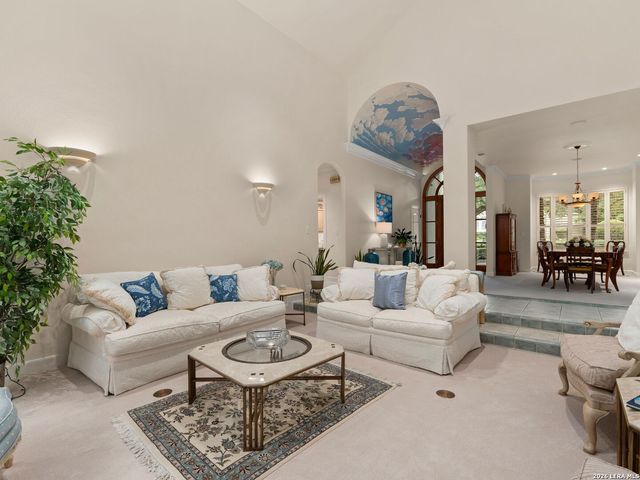 68 ETON GREEN CIR, San Antonio, TX 78257