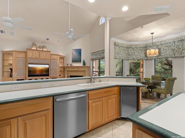 68 ETON GREEN CIR, San Antonio, TX 78257