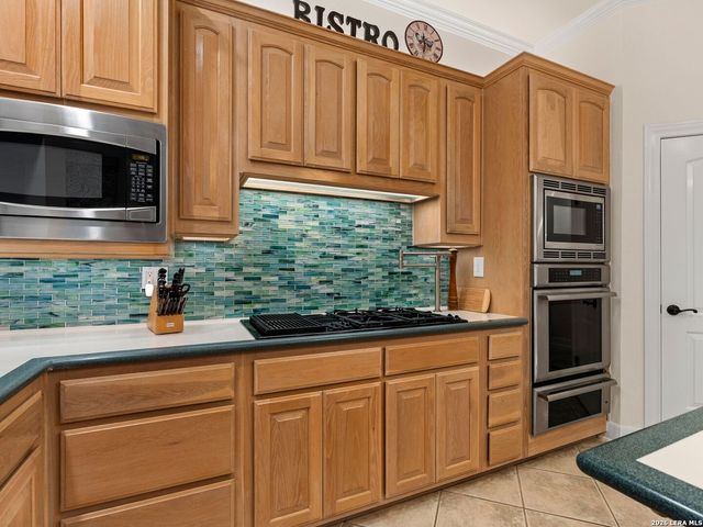 68 ETON GREEN CIR, San Antonio, TX 78257