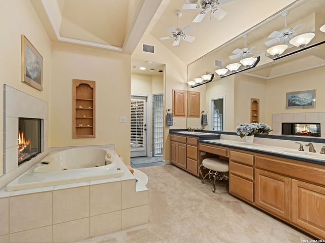 68 ETON GREEN CIR, San Antonio, TX 78257