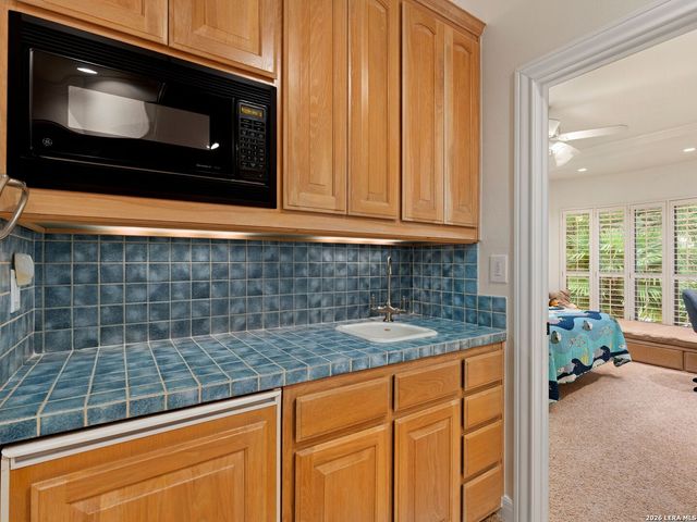 68 ETON GREEN CIR, San Antonio, TX 78257