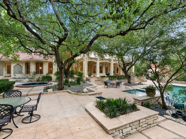 68 ETON GREEN CIR, San Antonio, TX 78257