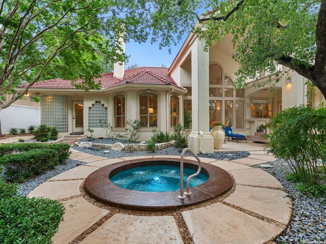 68 ETON GREEN CIR, San Antonio, TX 78257
