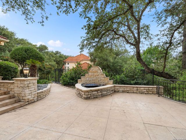68 ETON GREEN CIR, San Antonio, TX 78257