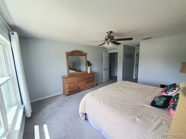 8960 N Athens Drive, Citrus Springs, FL 34433