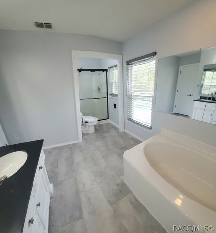8960 N Athens Drive, Citrus Springs, FL 34433