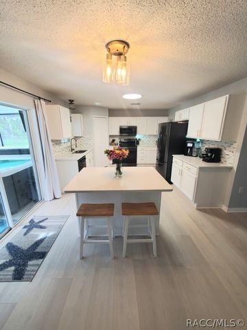 8960 N Athens Drive, Citrus Springs, FL 34433
