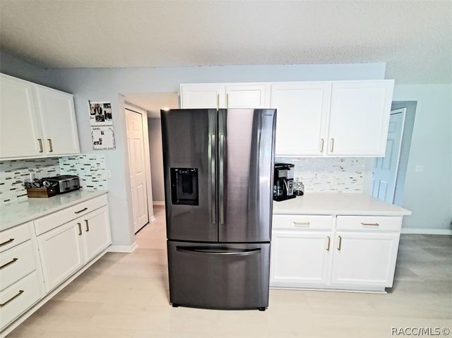 8960 N Athens Drive, Citrus Springs, FL 34433