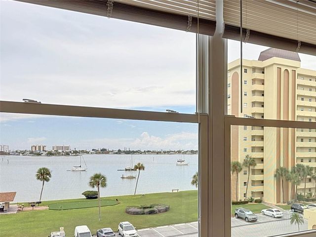 4550 COVE CIRCLE 502, St Petersburg, FL 33708