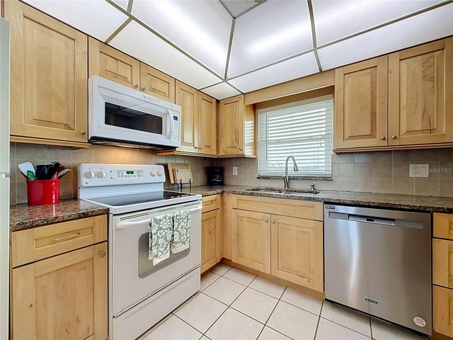 4550 COVE CIRCLE 502, St Petersburg, FL 33708