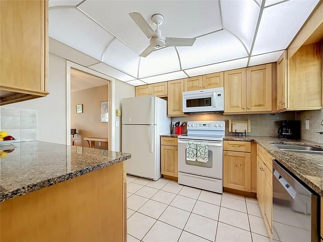 4550 COVE CIRCLE 502, St Petersburg, FL 33708