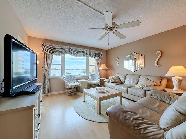 4550 COVE CIRCLE 502, St Petersburg, FL 33708
