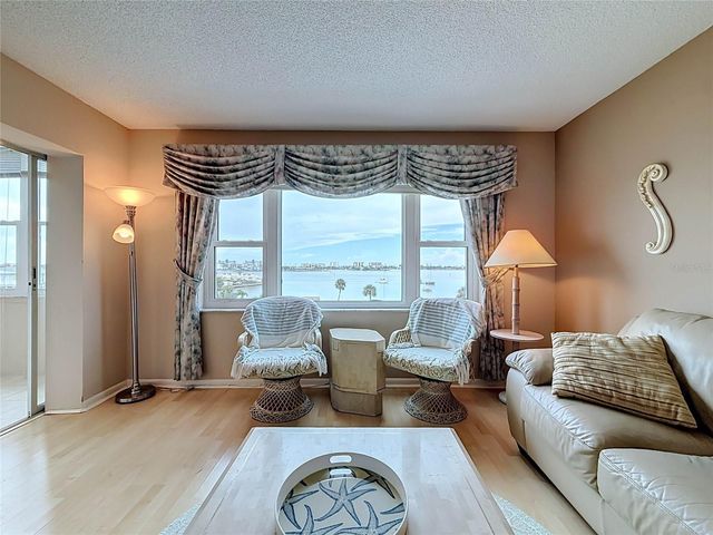 4550 COVE CIRCLE 502, St Petersburg, FL 33708