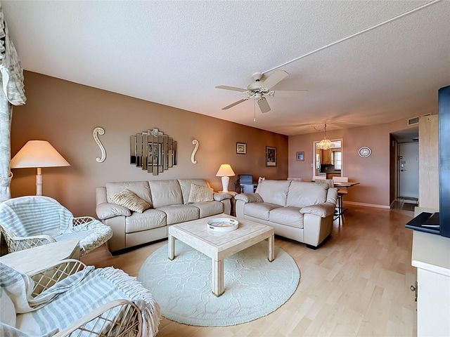 4550 COVE CIRCLE 502, St Petersburg, FL 33708