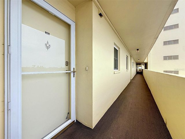 4550 COVE CIRCLE 502, St Petersburg, FL 33708