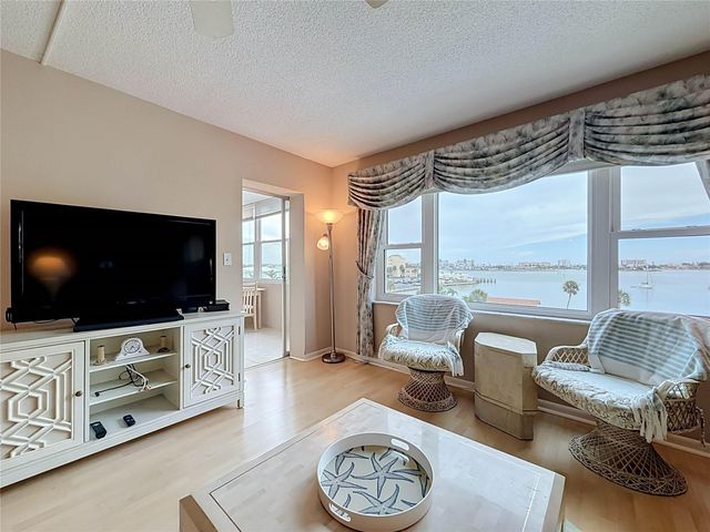 4550 COVE CIRCLE 502, St Petersburg, FL 33708