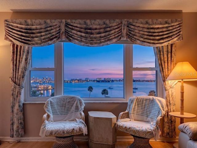 4550 COVE CIRCLE 502, St Petersburg, FL 33708