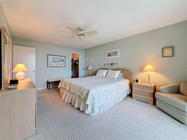 4550 COVE CIRCLE 502, St Petersburg, FL 33708