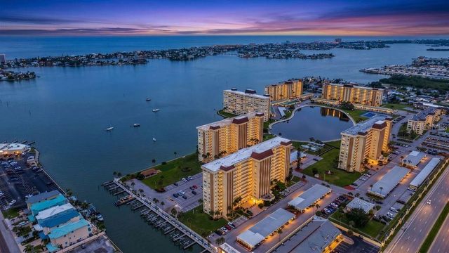4550 COVE CIRCLE 502, St Petersburg, FL 33708