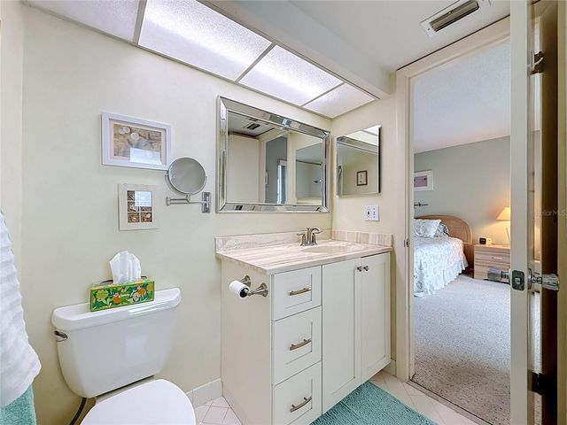 4550 COVE CIRCLE 502, St Petersburg, FL 33708