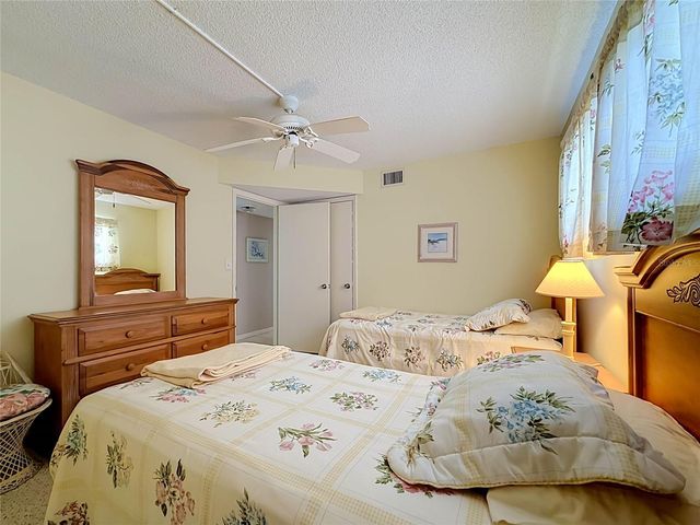 4550 COVE CIRCLE 502, St Petersburg, FL 33708