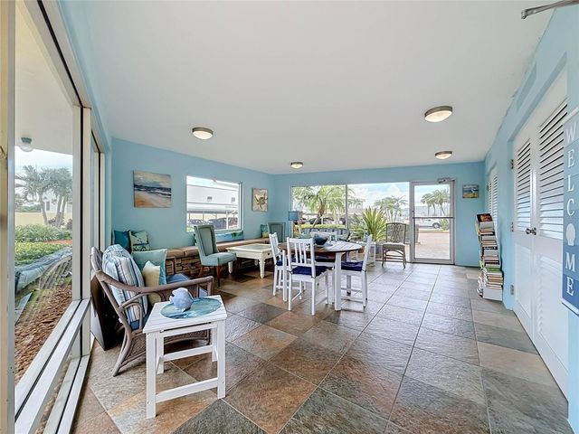 4550 COVE CIRCLE 502, St Petersburg, FL 33708