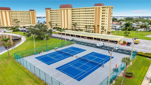 4550 COVE CIRCLE 502, St Petersburg, FL 33708