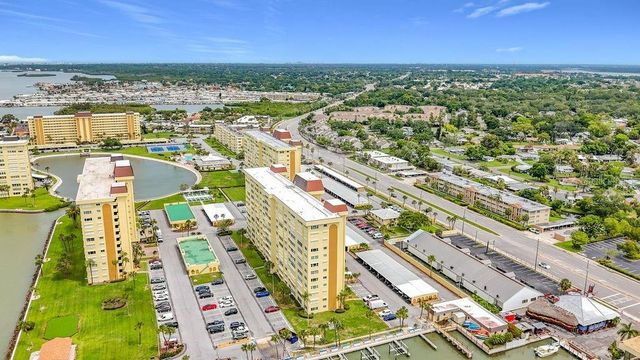 4550 COVE CIRCLE 502, St Petersburg, FL 33708