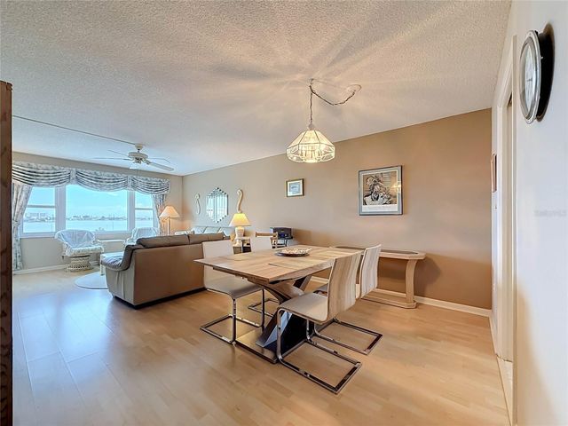 4550 COVE CIRCLE 502, St Petersburg, FL 33708