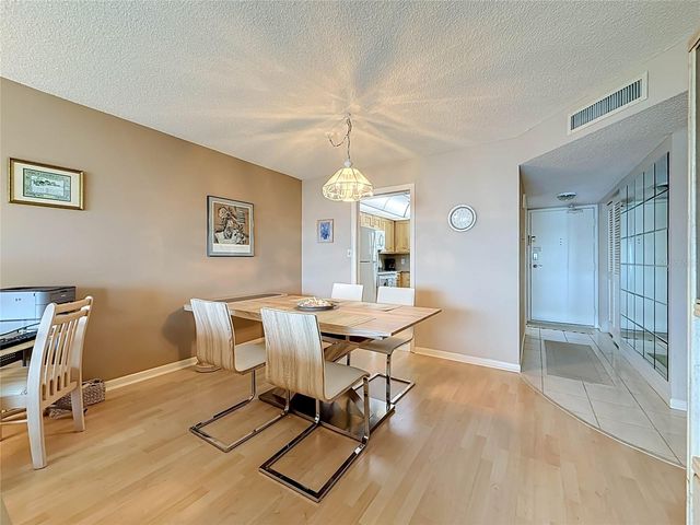 4550 COVE CIRCLE 502, St Petersburg, FL 33708