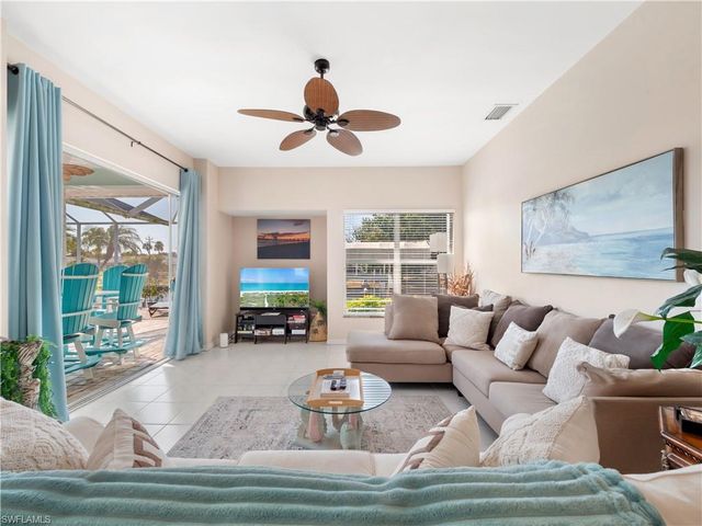 5222 Nautilus DR, Cape Coral, FL 33904