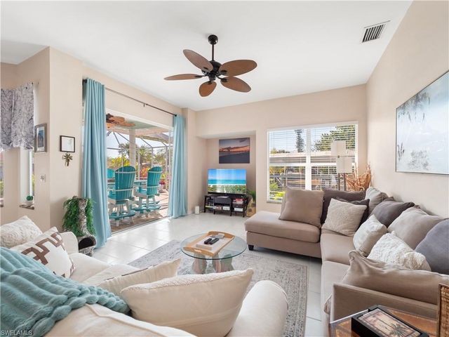 5222 Nautilus DR, Cape Coral, FL 33904