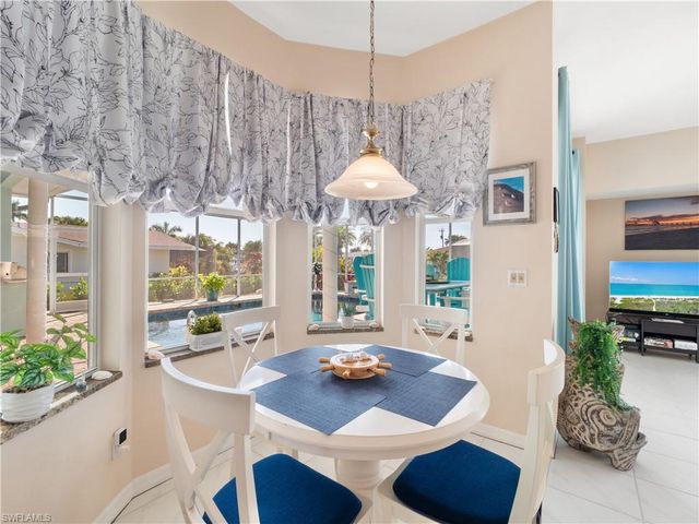 5222 Nautilus DR, Cape Coral, FL 33904