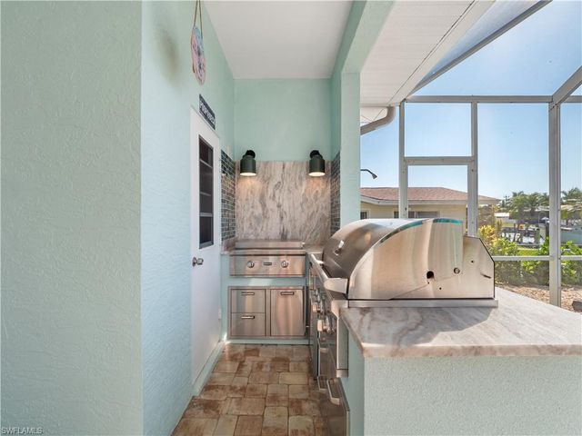 5222 Nautilus DR, Cape Coral, FL 33904