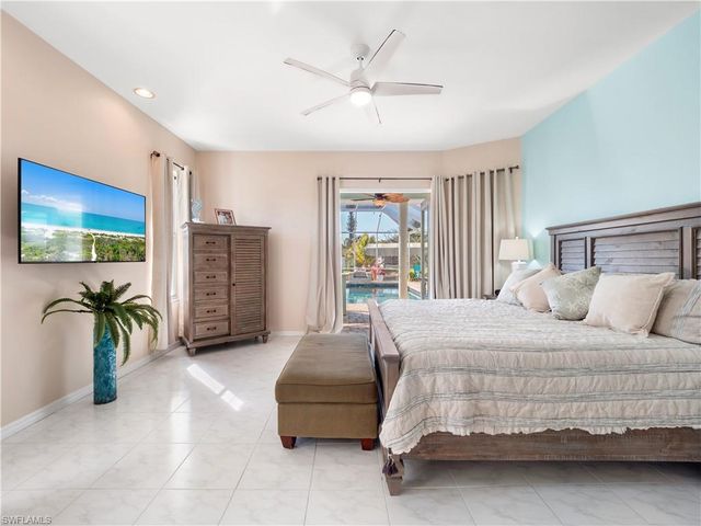 5222 Nautilus DR, Cape Coral, FL 33904